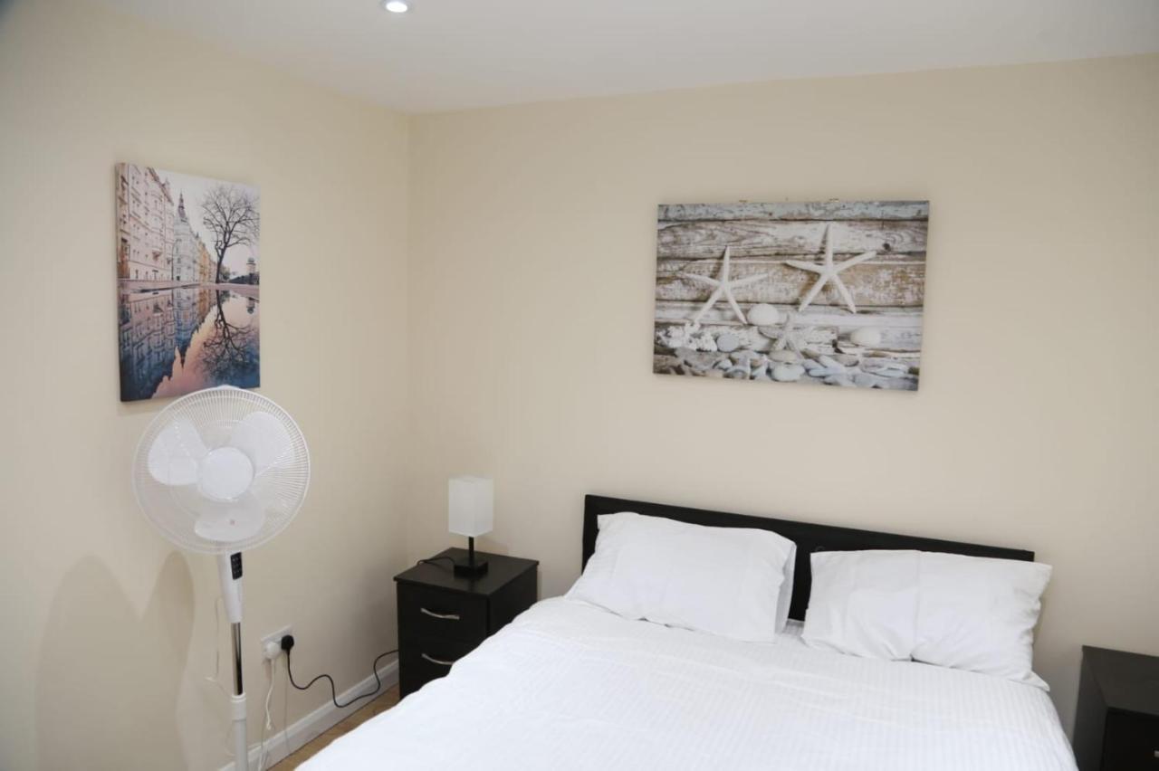 A A Guest Rooms Thamesmead Erith 外观 照片