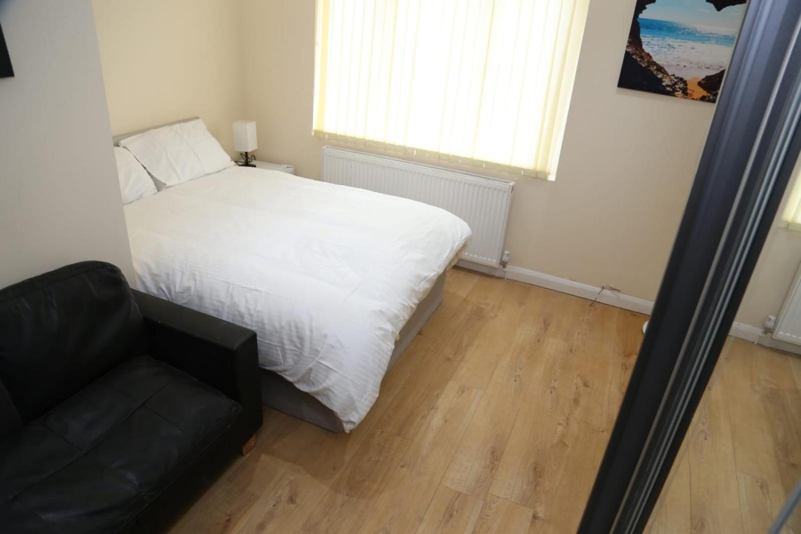 A A Guest Rooms Thamesmead Erith 外观 照片