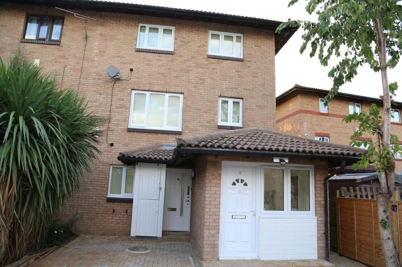 A A Guest Rooms Thamesmead Erith 外观 照片